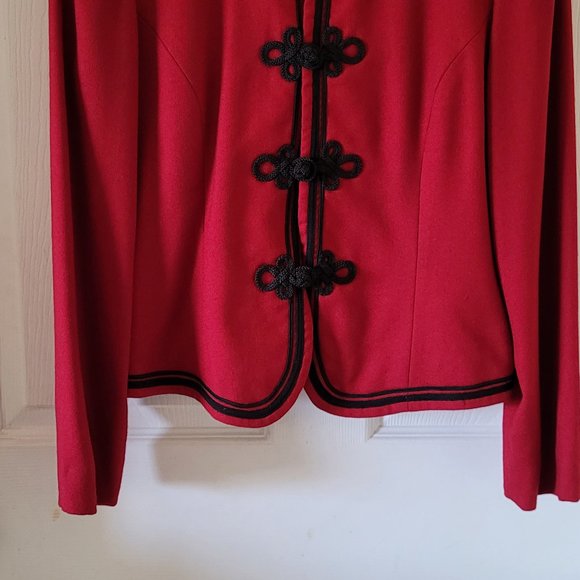 Stephanie Cueller 2 pc suit - Picture 4 of 11